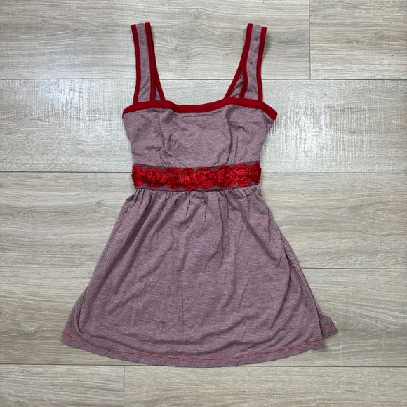 Pretty Good Red and Gray Women's Blouse - Picture 2 of 6